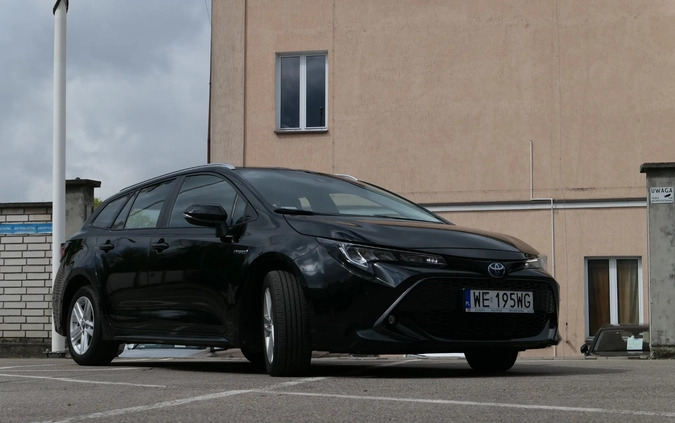 Toyota Corolla cena 103900 przebieg: 64000, rok produkcji 2019 z Suwałki małe 137